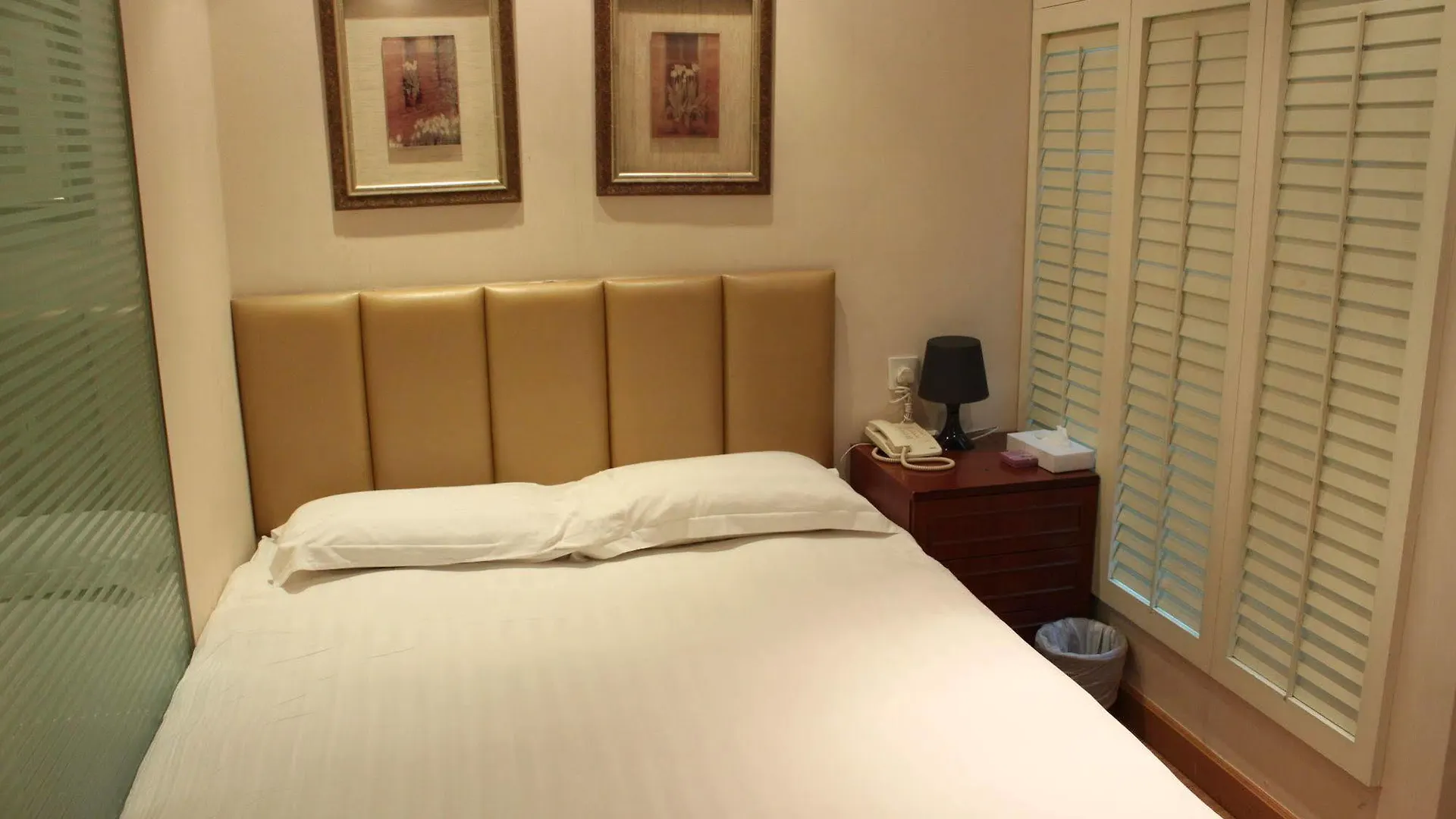 Mingle At The Eden Hotel Hong Kong