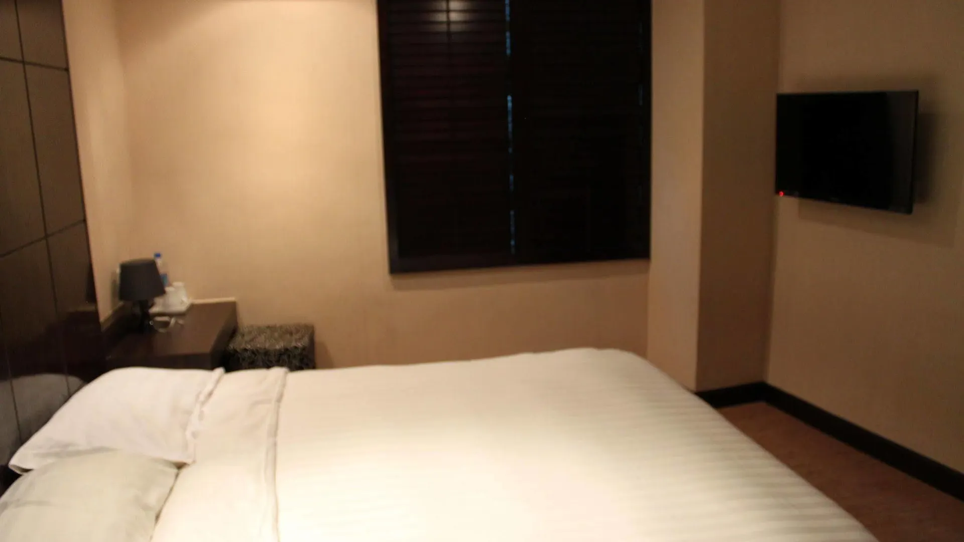 Mingle At The Eden Hotel Hong Kong
